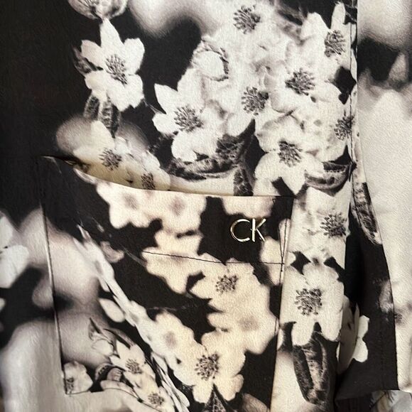 Calvin Klein Black Whit Gray Floral Print Blouse Medium - Picture 8 of 8